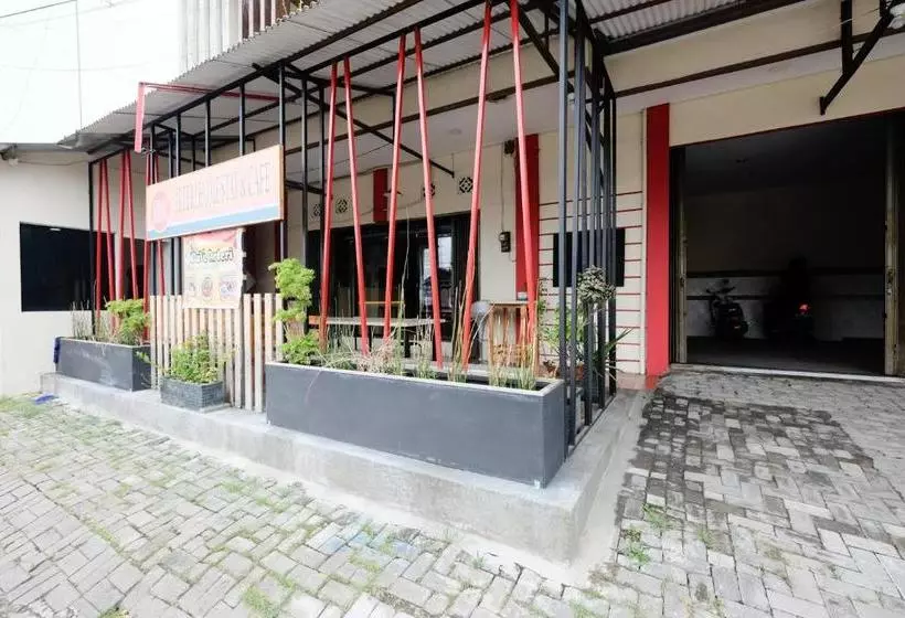 Majatalo Reddoorz Near Universitas Semarang