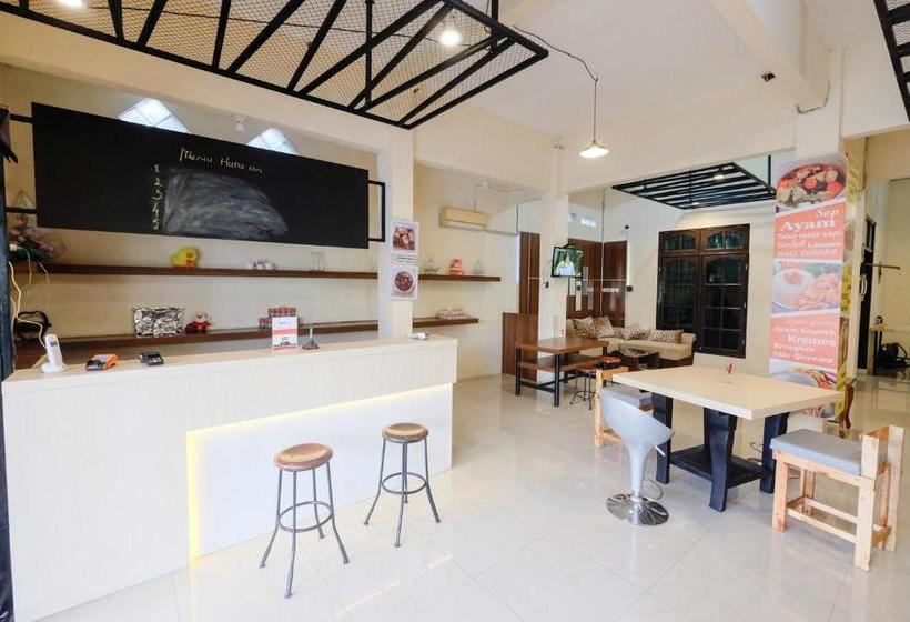 بنسيون Reddoorz Near Universitas Semarang