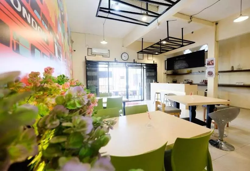 Majatalo Reddoorz Near Universitas Semarang