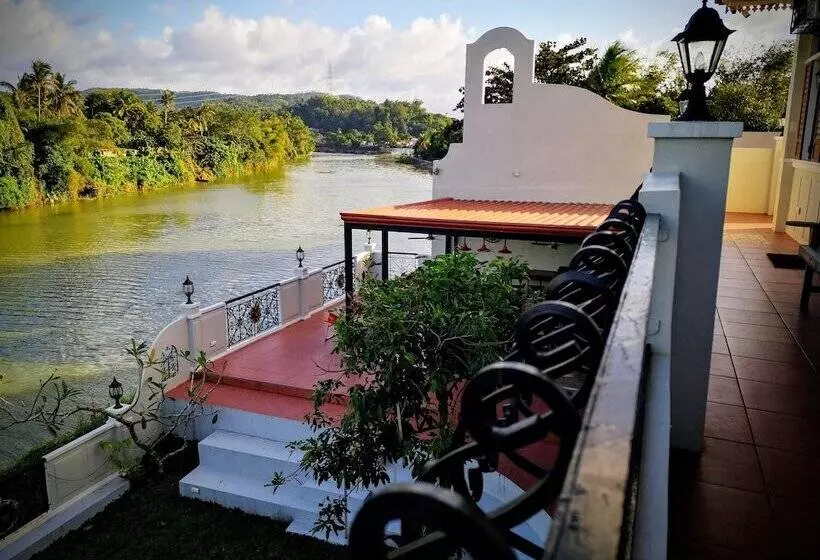 Casa Marina Bed And Breakfast