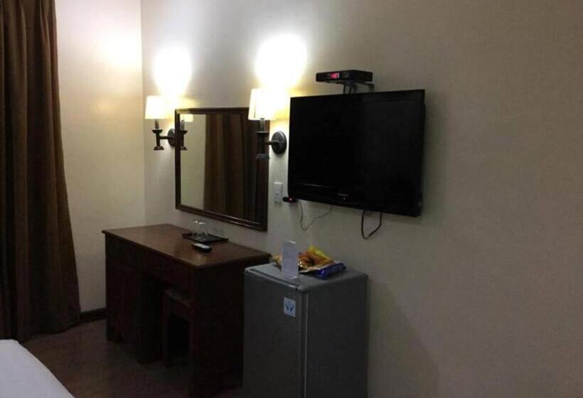 Dottie S Place Hotel & Restaurant