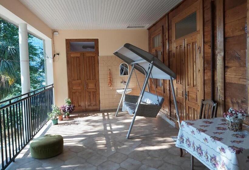 پانسیون Mtirala House