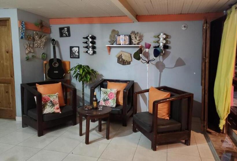 پانسیون Villa Rosa