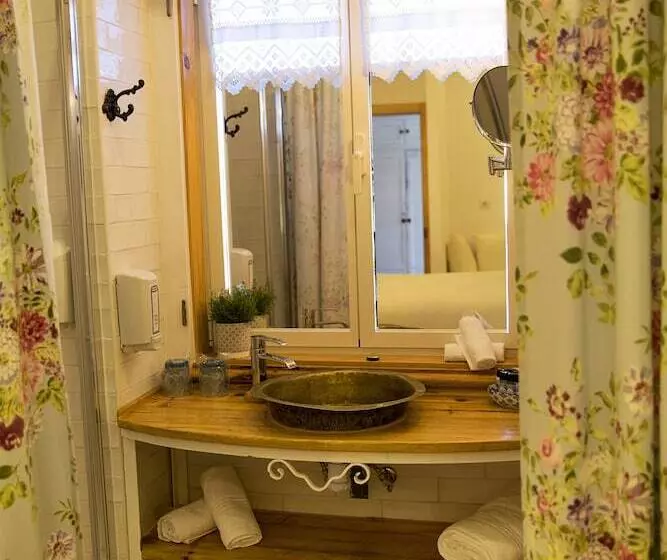 Aamiaismajoitus (B&B) Ninho Saloio