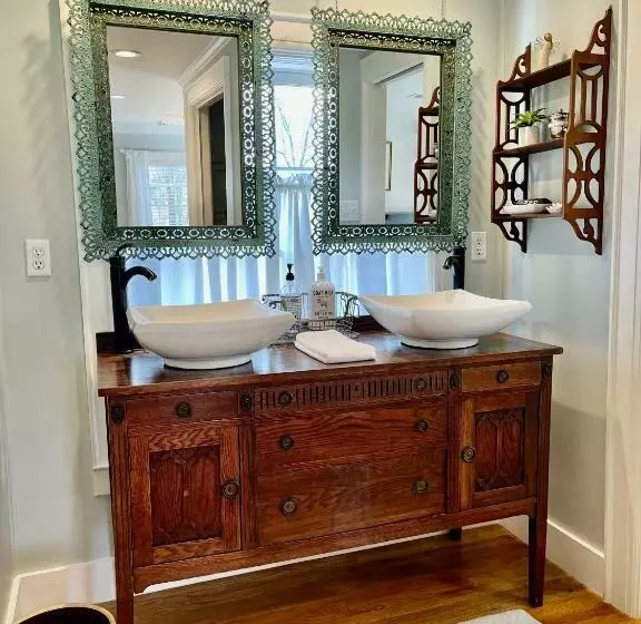 Aamiaismajoitus (B&B) The Holly And Ivy Inn