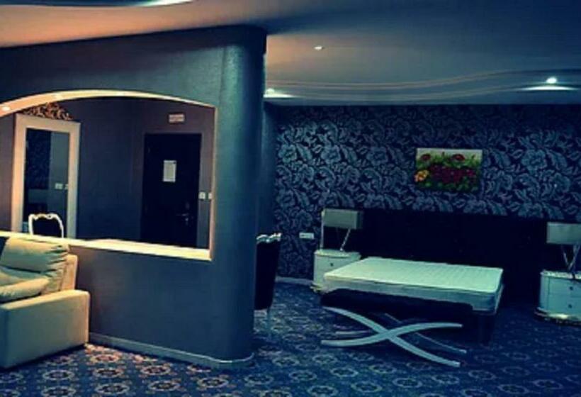 هتل De La Vallée