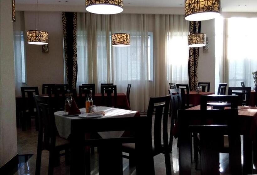 هتل De La Vallée