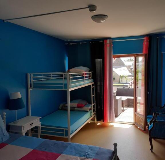 Hotel Les Remparts   Chez Dan Et Francois