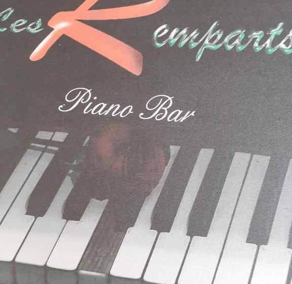 Hotel Les Remparts   Chez Dan Et Francois