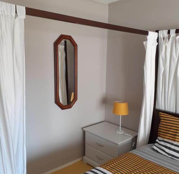 Hotel Les Remparts   Chez Dan Et Francois