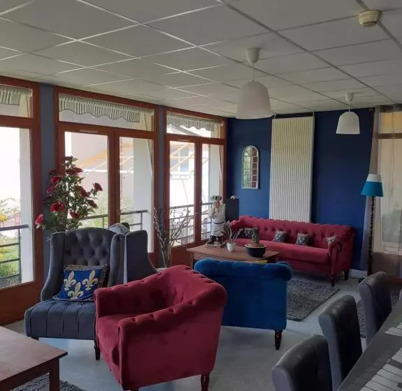 ホテル Les Remparts   Chez Dan Et Francois