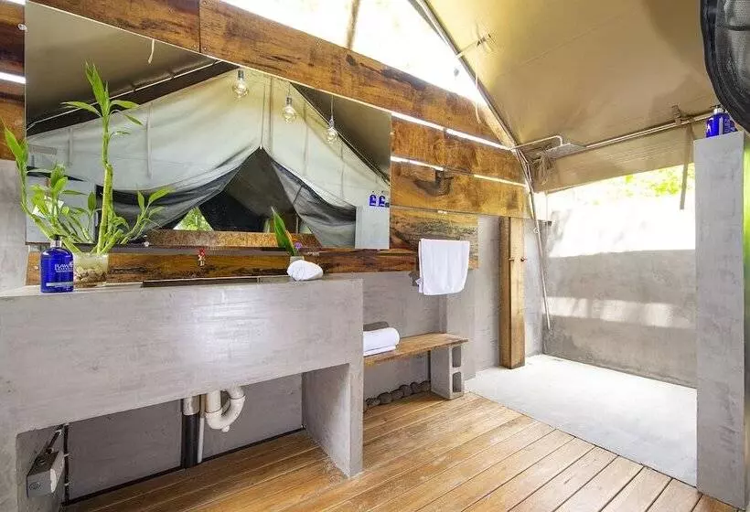 Hotelli Libelula Lounge & Lodgings