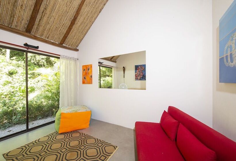 Отель Libelula Lounge & Lodgings