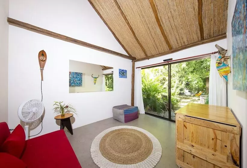 Hotelli Libelula Lounge & Lodgings