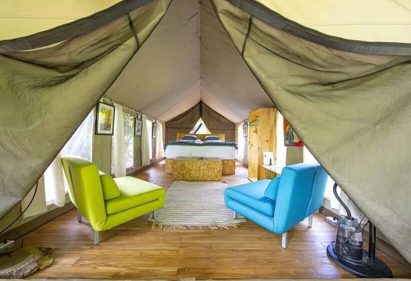 Hotelli Libelula Lounge & Lodgings