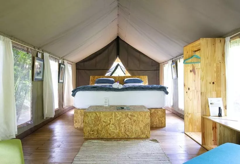 Hotelli Libelula Lounge & Lodgings