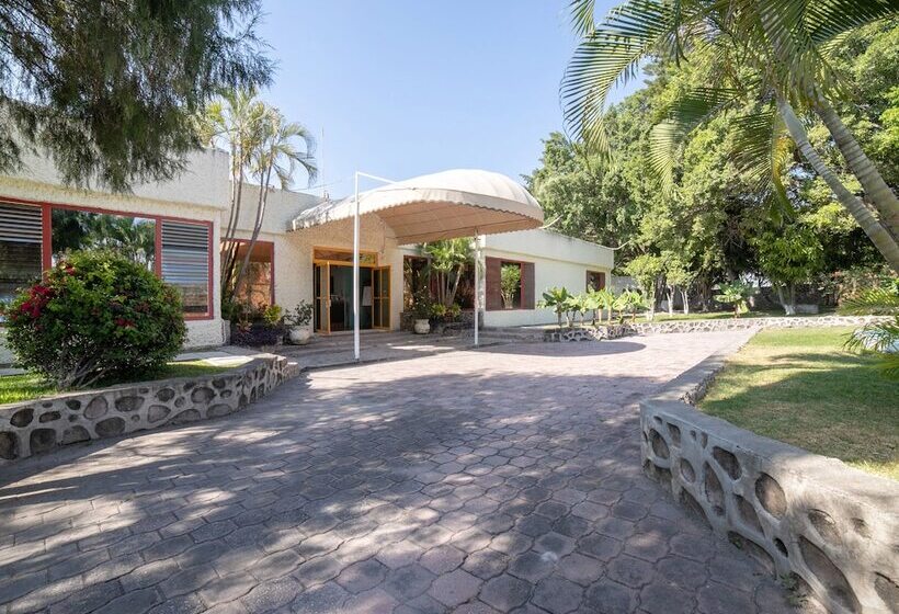 فندق Teques Palace