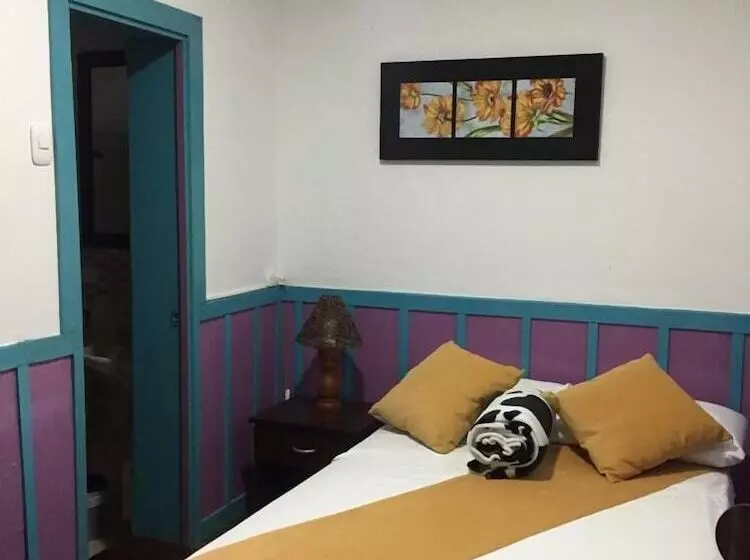 ペンション Hostal Don Julio