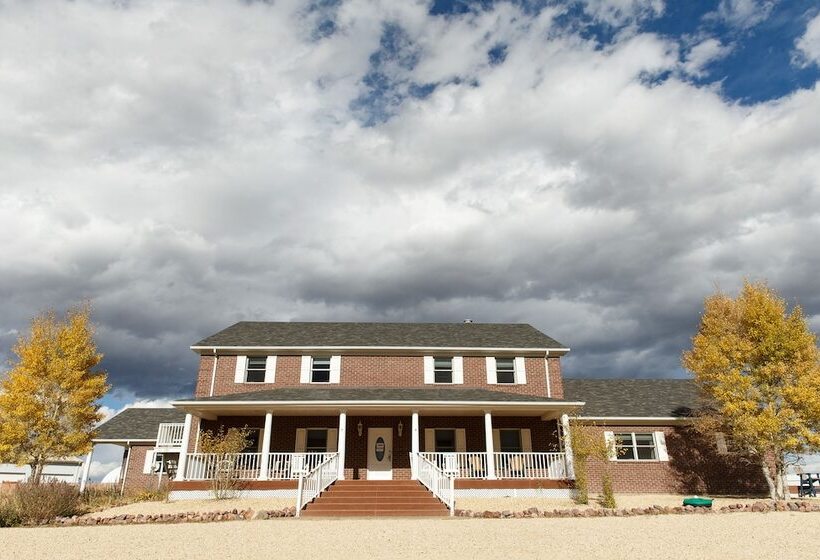 فندق صغير Lamp Post Lodge