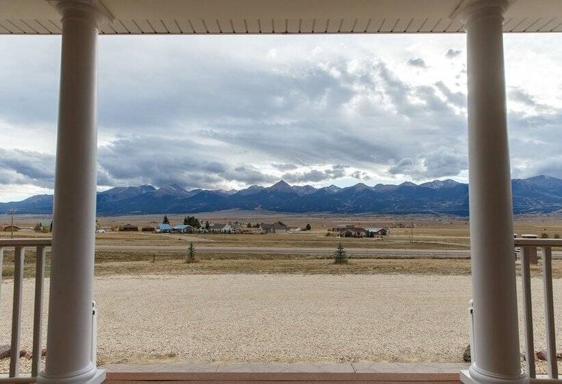 فندق صغير Lamp Post Lodge