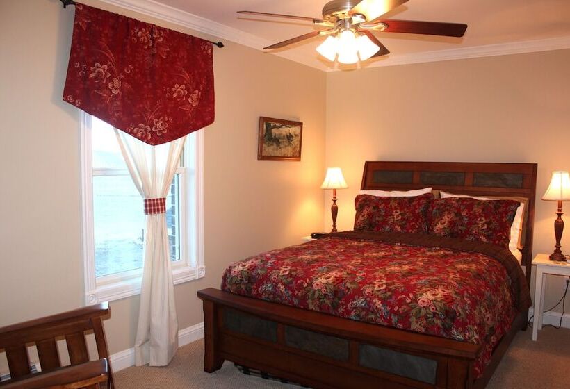 فندق صغير Lamp Post Lodge