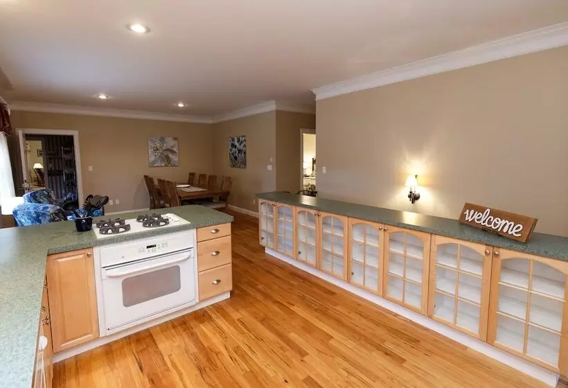 Retkeilymaja Lamp Post Lodge