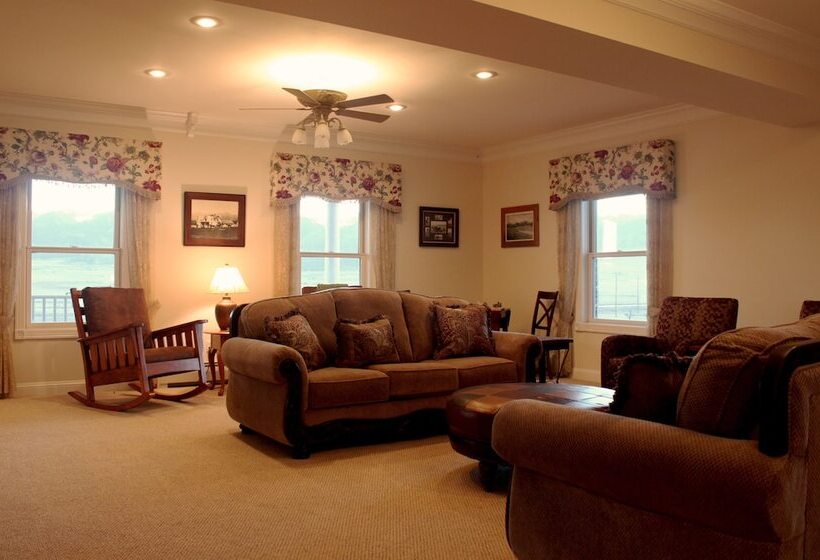 فندق صغير Lamp Post Lodge