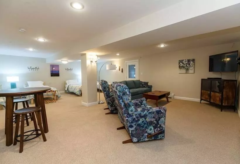 Retkeilymaja Lamp Post Lodge