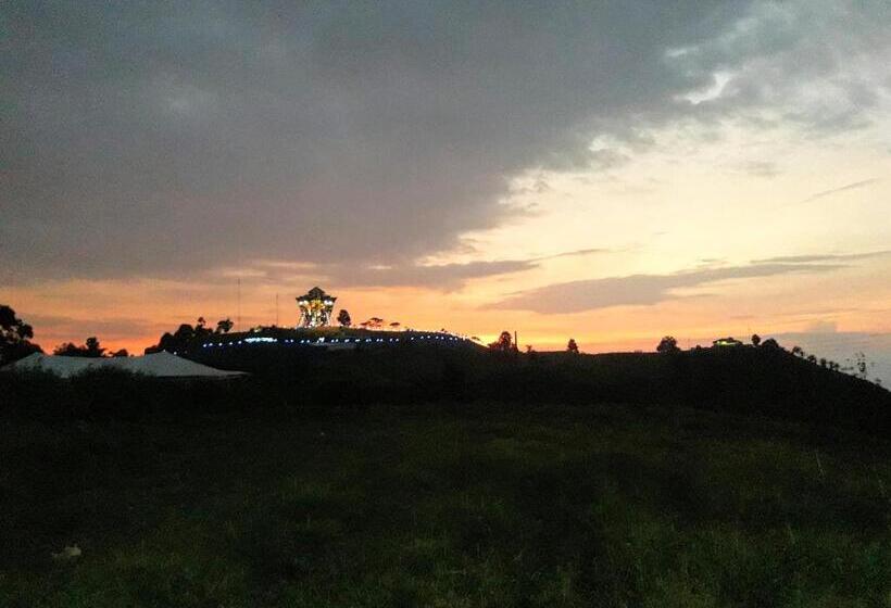 Hostel Vivienda Turistica Yerbabuena