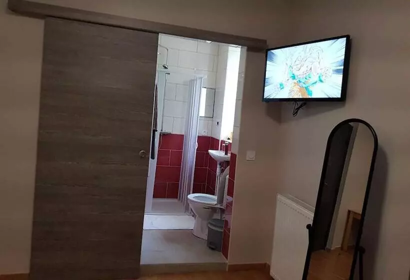 Aamiaismajoitus (B&B) Hameau Des Essarts