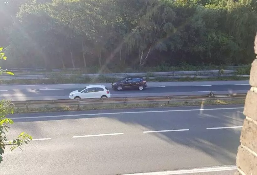 Aamiaismajoitus (B&B) Hameau Des Essarts