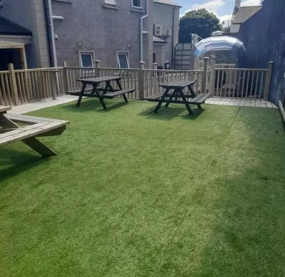 Aamiaismajoitus (B&B) The Armada Bar And Restaurant