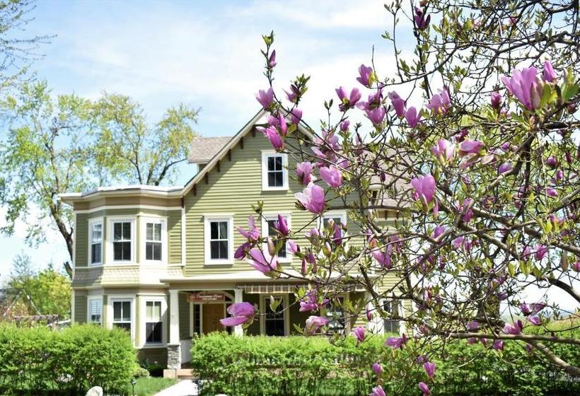 Danskammer House Bed & Breakfast