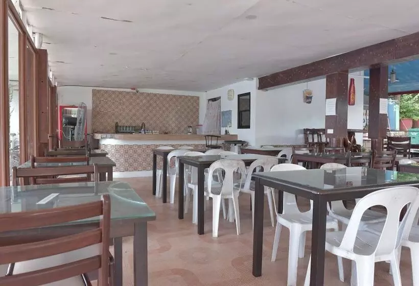 ホテル Ang Tahanan Ni Aling Meding