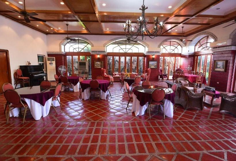 Hotel Ang Tahanan Ni Aling Meding