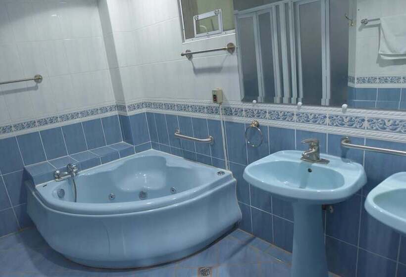 Hotel Ang Tahanan Ni Aling Meding