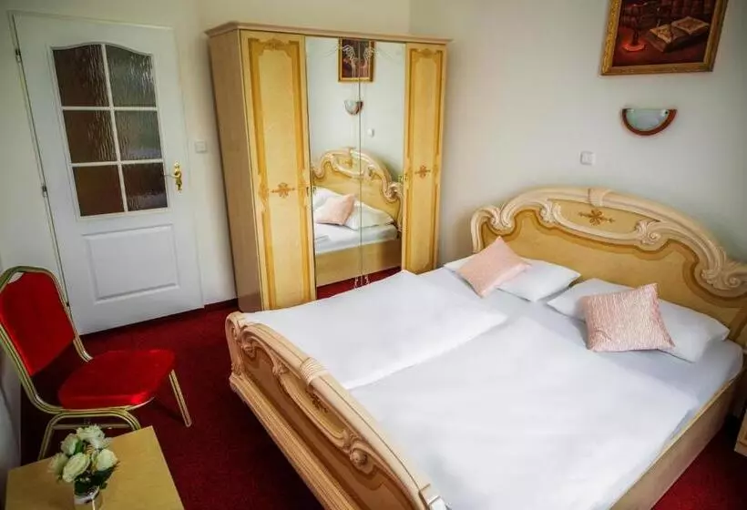 Hotel Dejmalik