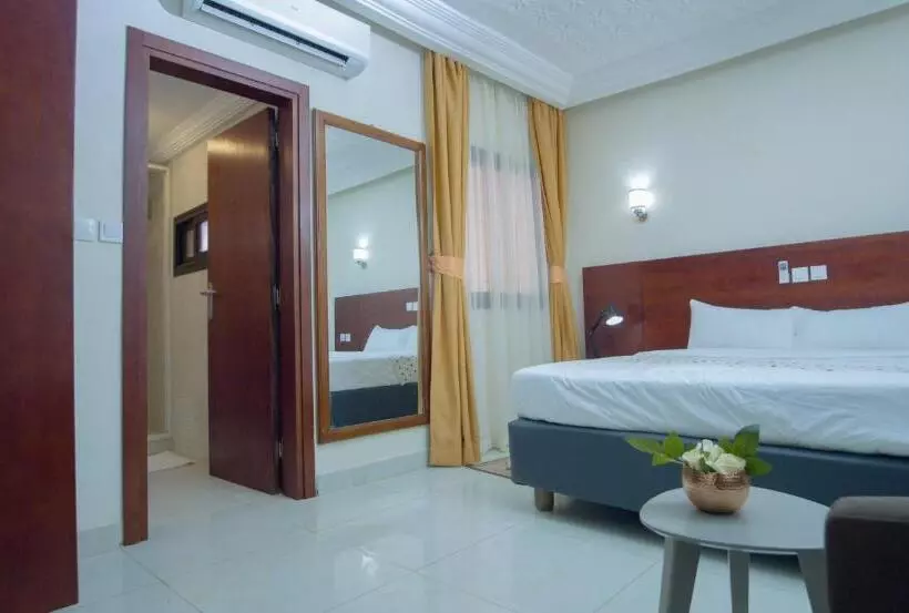 هتل Hôtel La Rose Blanche Korhogo