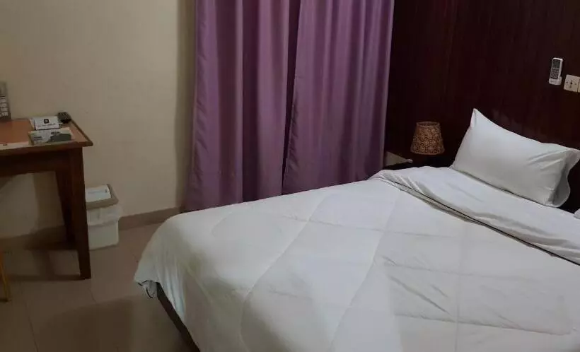 هتل Hôtel La Rose Blanche Korhogo