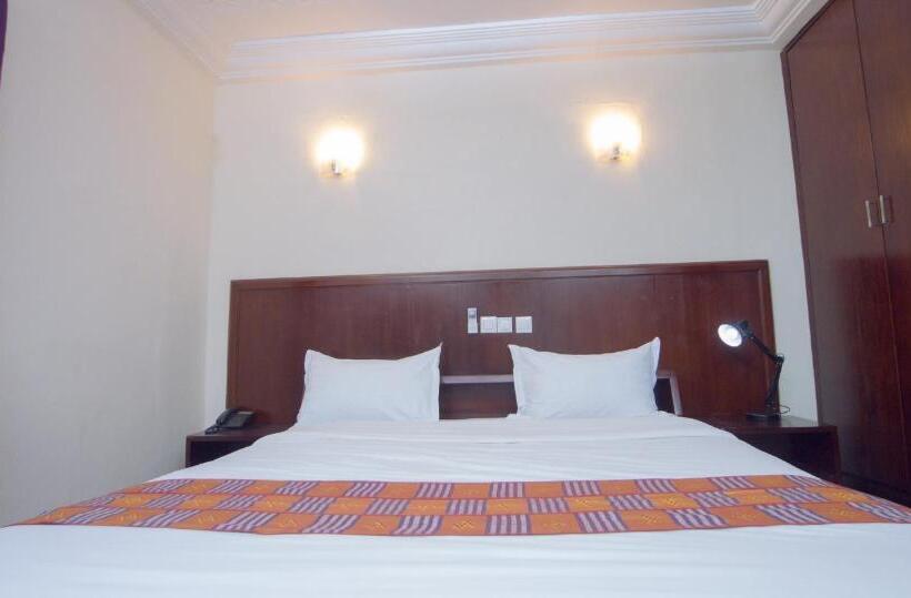 هتل Hôtel La Rose Blanche Korhogo
