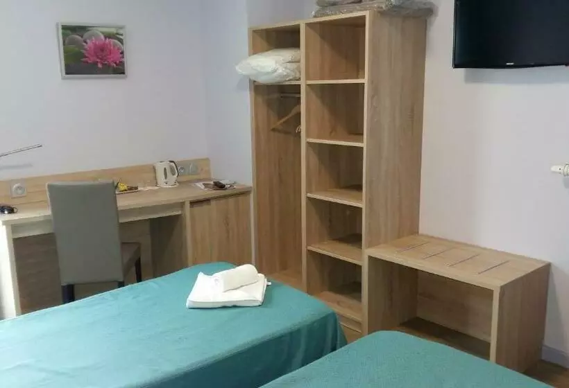 Hotelli Les Balcons Du Velay