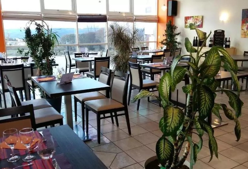 Hotelli Les Balcons Du Velay