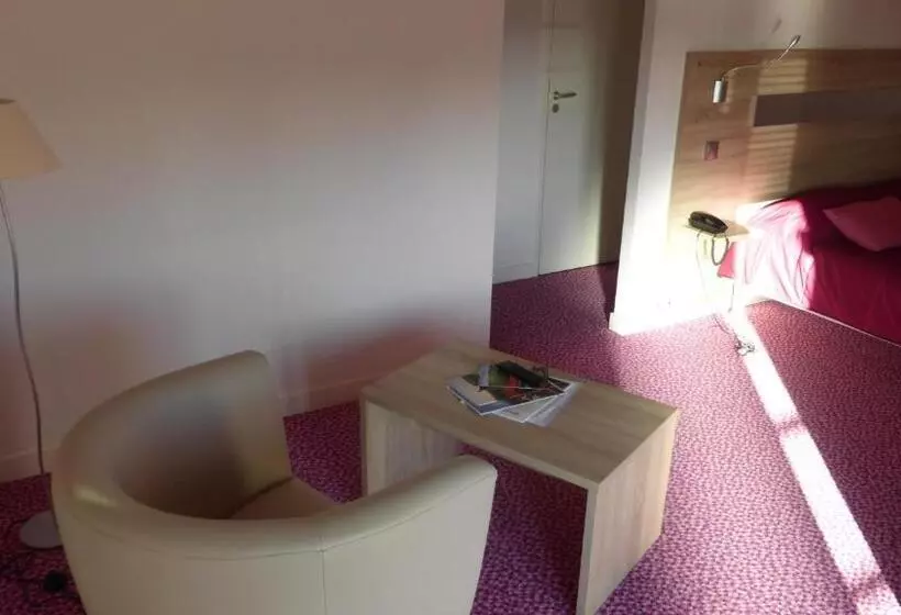 Hotelli Les Balcons Du Velay