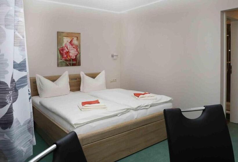 فندق Schlossgasthaus Lichtenwalde