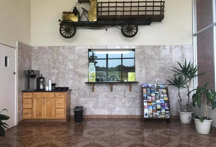 Motelli Mid Continent Inn