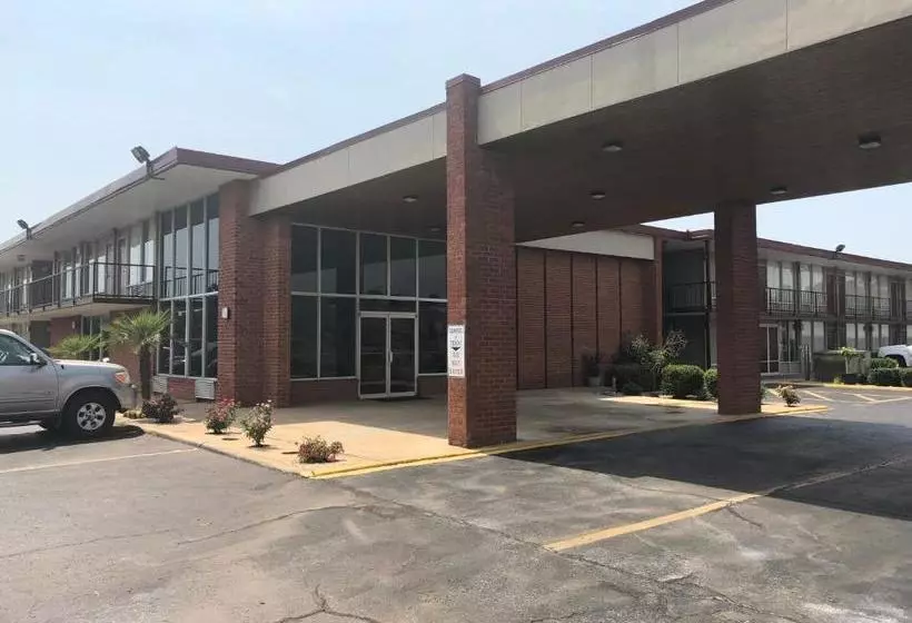 Motelli Mid Continent Inn