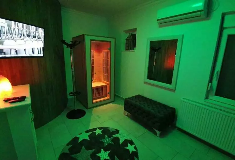 ペンション Deltix Apartments