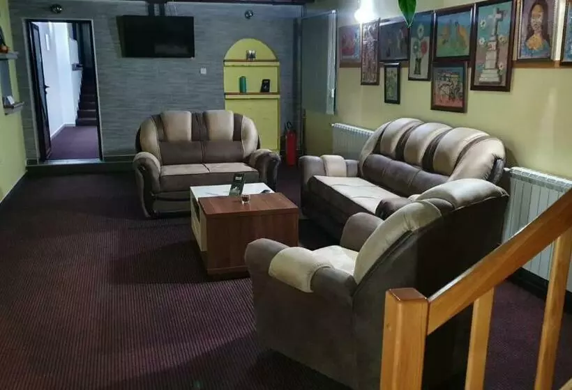 ペンション Deltix Apartments