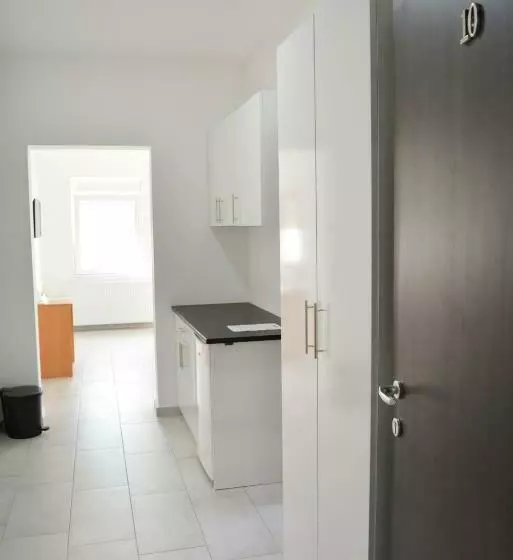 ペンション Deltix Apartments