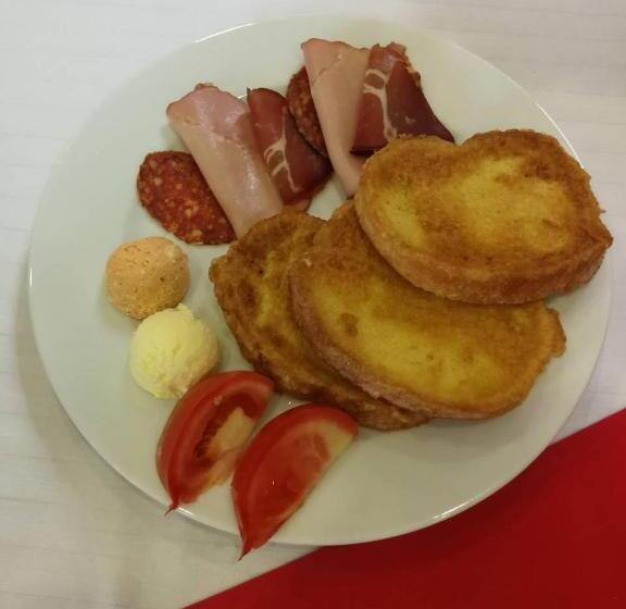 پانسیون Deltix Apartments